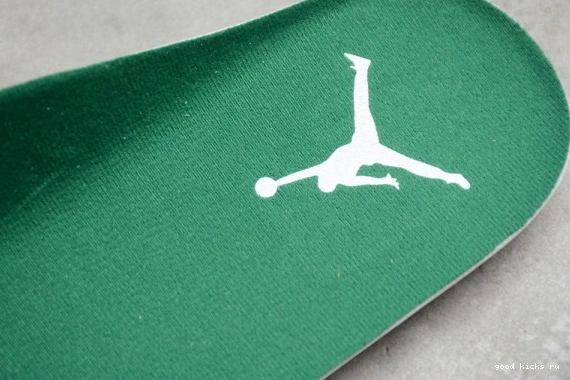 Retro CT8527-113  Green Jordan Air CT8527-113 4 Metallic 0509
